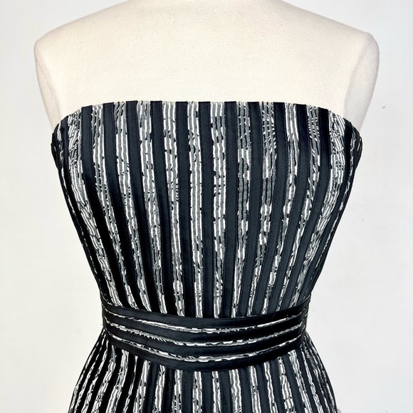 BCBGMaxAzria Madeline Strapless
Cocktail Party Dress Size 8. Boned bodice. - Picture 5 of 12